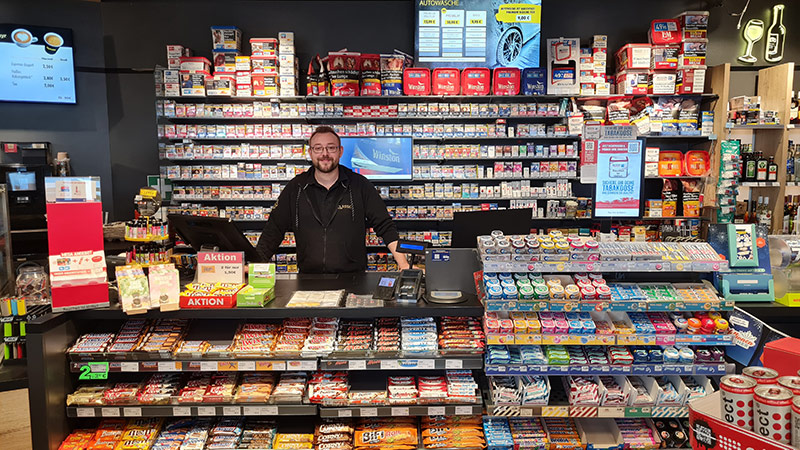 Das Team der Classic Tankstelle in Hamm freut sich auf Sie